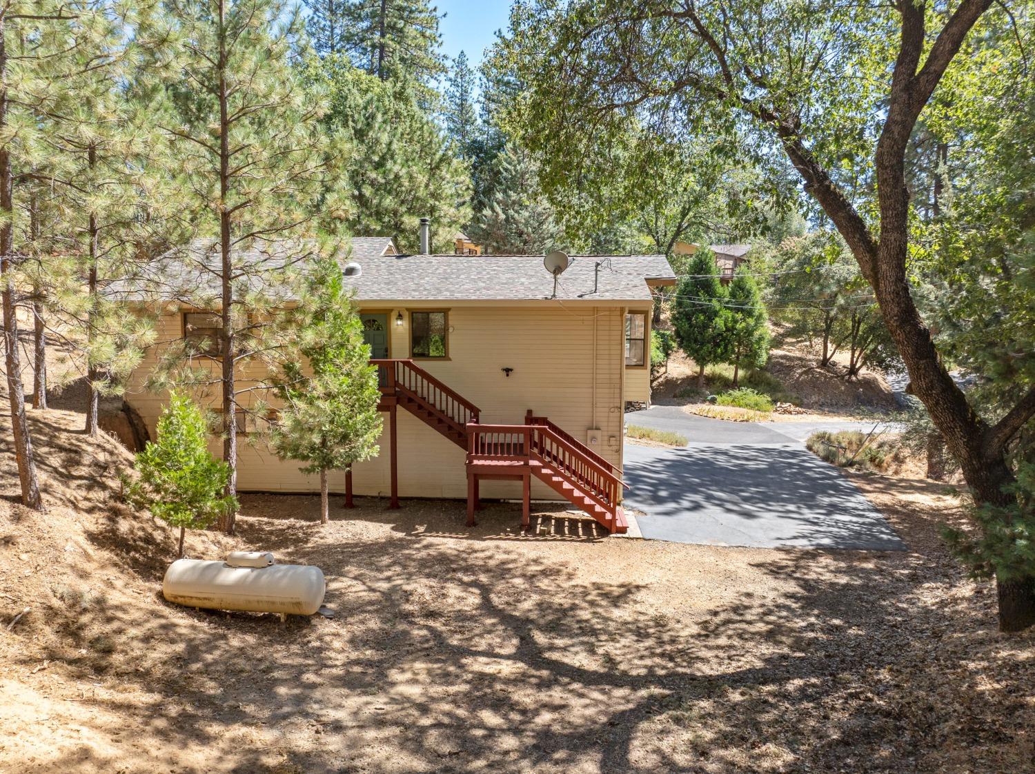 Detail Gallery Image 73 of 99 For 20808 Point View Dr, Groveland,  CA 95321 - 3 Beds | 3 Baths