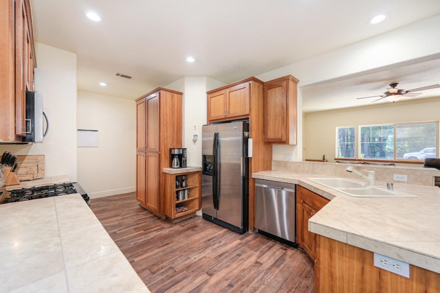 Detail Gallery Image 23 of 62 For 2090 Bourbon St, Pollock Pines,  CA 95726 - 3 Beds | 2 Baths