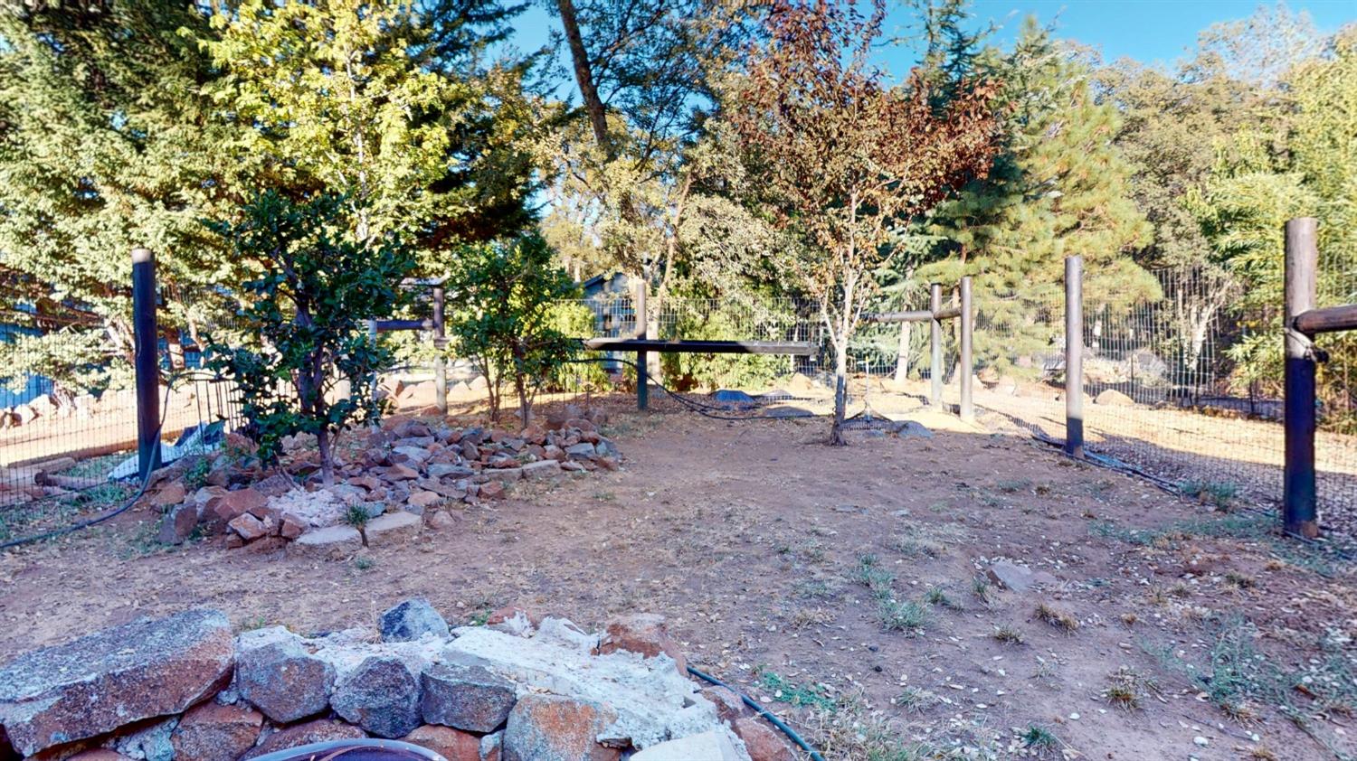 Detail Gallery Image 19 of 73 For 15004 Woodland Loop, Penn Valley,  CA 95946 - 2 Beds | 2 Baths