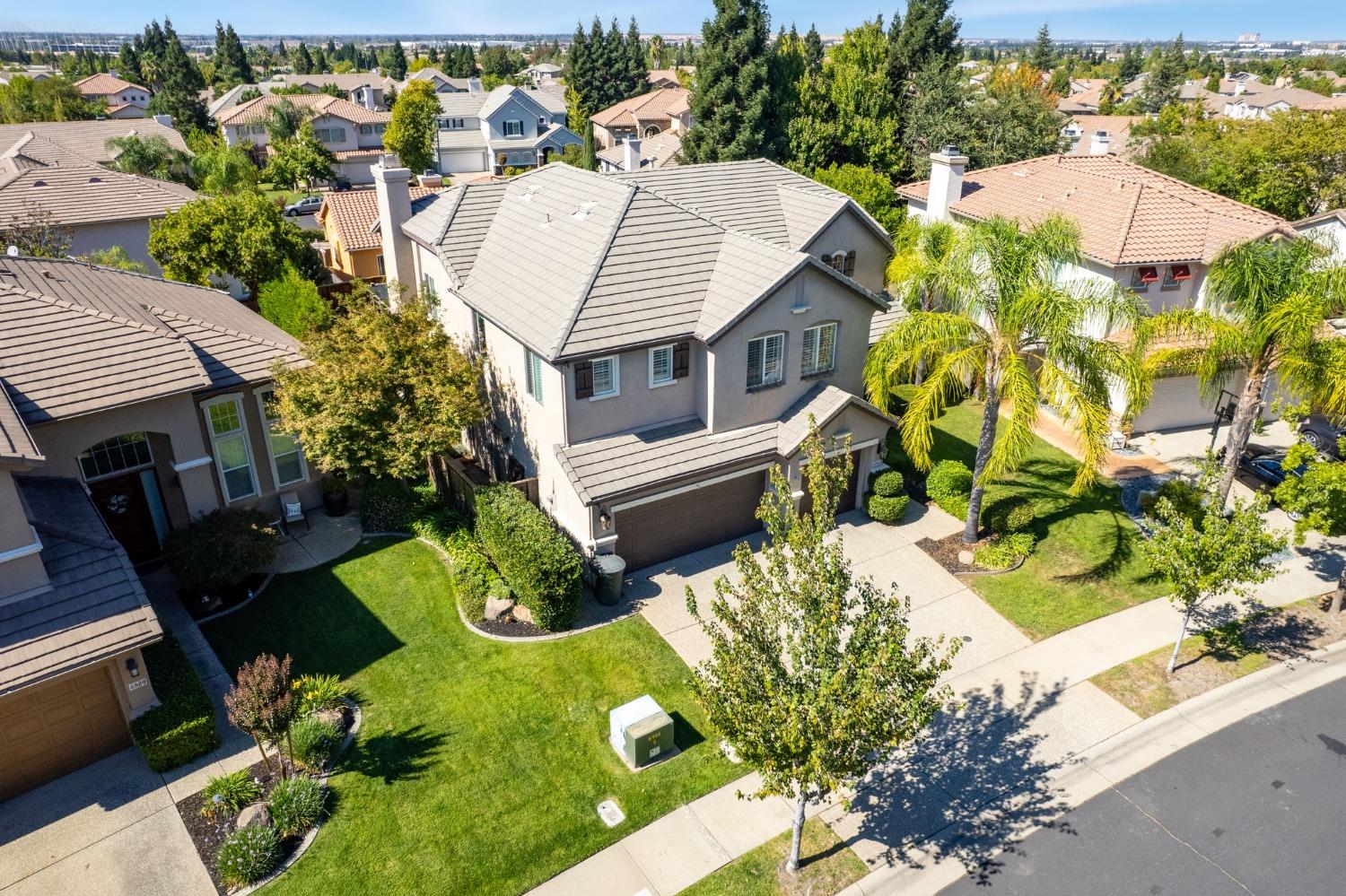 Detail Gallery Image 45 of 52 For 6597 Laurel Crest Cir, Roseville,  CA 95678 - 4 Beds | 3 Baths