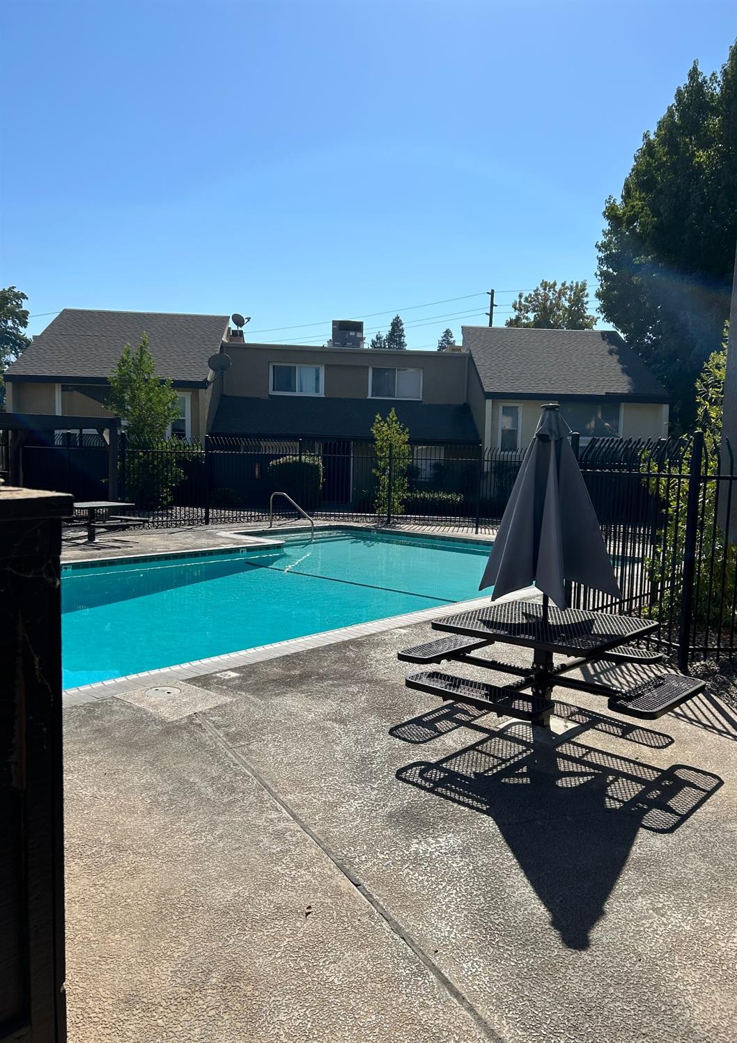 Detail Gallery Image 16 of 17 For 325 Standiford Ave #7,  Modesto,  CA 95350 - 3 Beds | 2 Baths