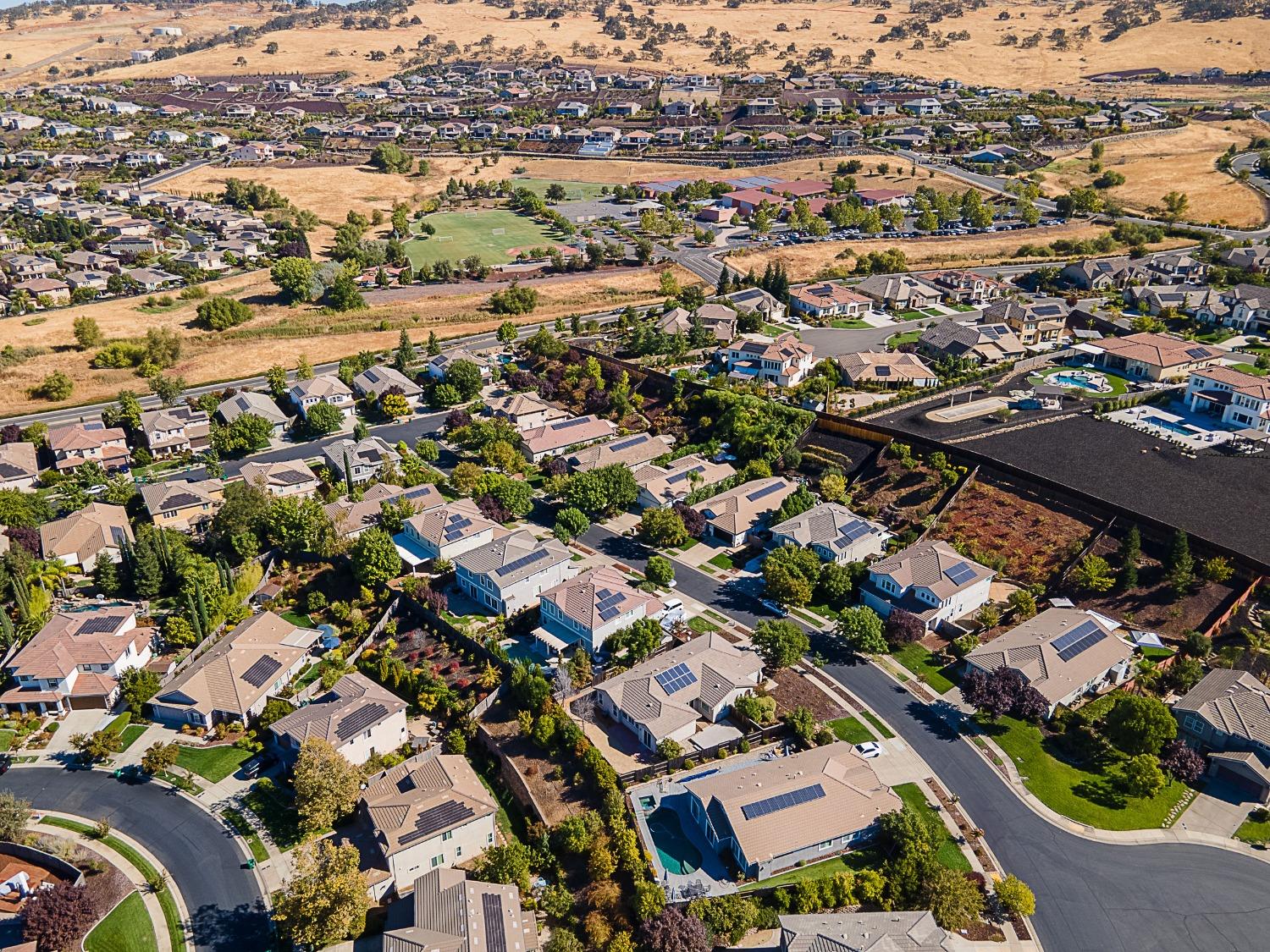 Detail Gallery Image 20 of 56 For 2065 Larkstone Pl, El Dorado Hills,  CA 95762 - 4 Beds | 2 Baths