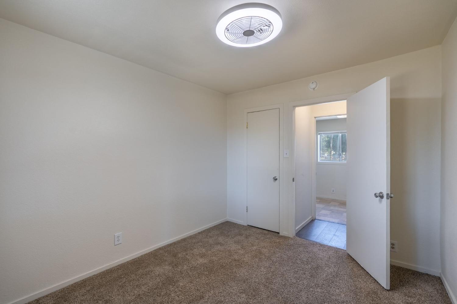 Detail Gallery Image 12 of 23 For 2207 Meadowbrook Ave, Merced,  CA 95348 - 3 Beds | 1 Baths