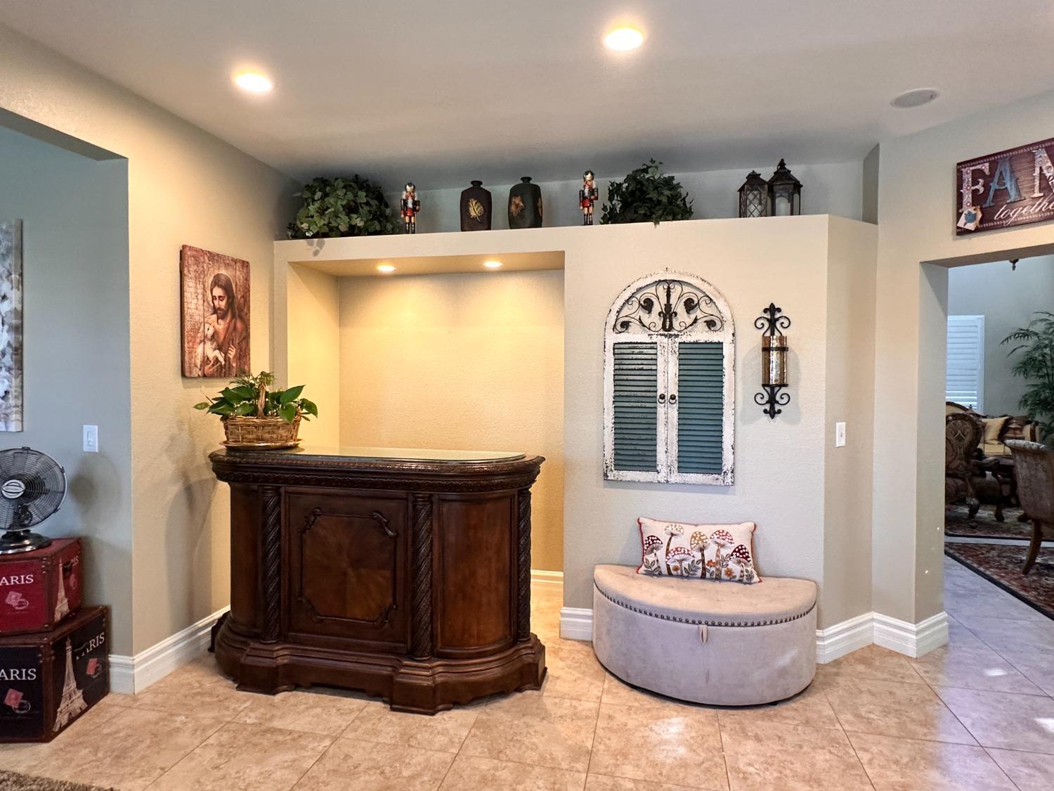 Detail Gallery Image 9 of 28 For 1025 W Springer Dr, Turlock,  CA 95382 - 4 Beds | 2/1 Baths