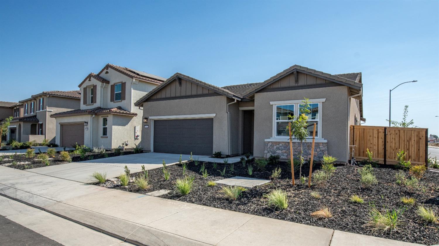 Detail Gallery Image 4 of 48 For 2686 Wisteria Dr, Lodi,  CA 95242 - 3 Beds | 2/1 Baths