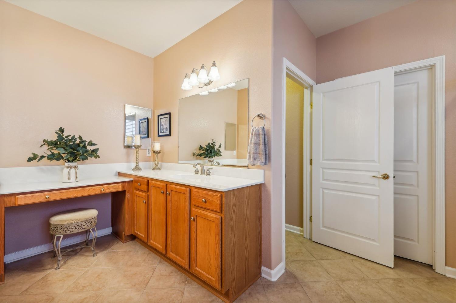 Detail Gallery Image 19 of 36 For 1233 Overland Ln, Lincoln,  CA 95648 - 2 Beds | 2 Baths