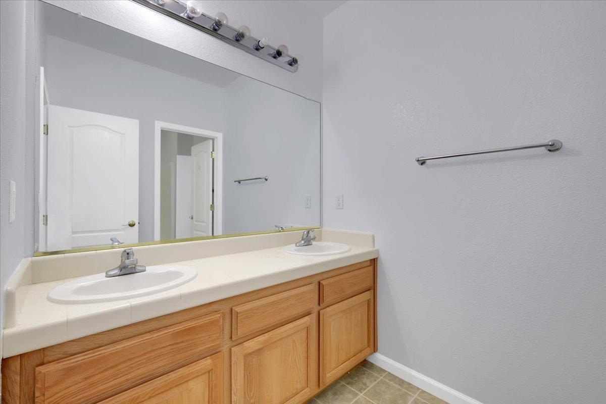 Detail Gallery Image 24 of 45 For 1847 Rolling Rock Ct, Yuba City,  CA 95993 - 4 Beds | 2 Baths