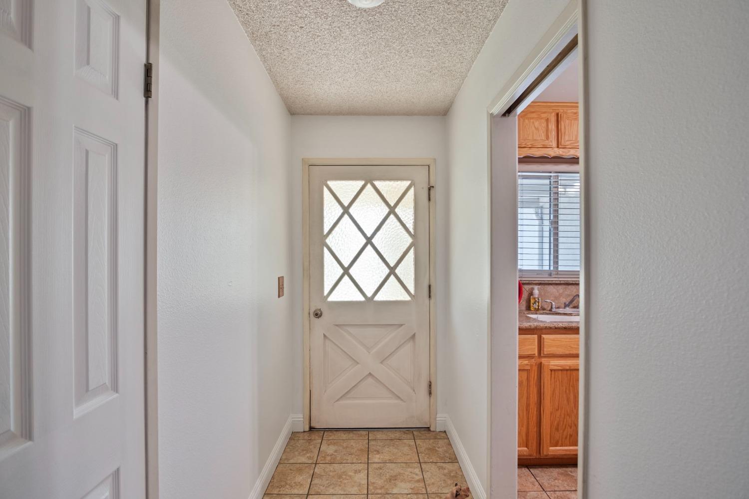 Detail Gallery Image 9 of 25 For 185 North Ave, Turlock,  CA 95382 - 3 Beds | 2 Baths