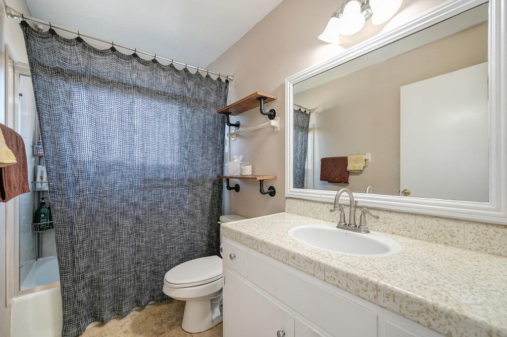 Detail Gallery Image 18 of 33 For 5414 Chauncey Way, Orangevale,  CA 95662 - 4 Beds | 2 Baths