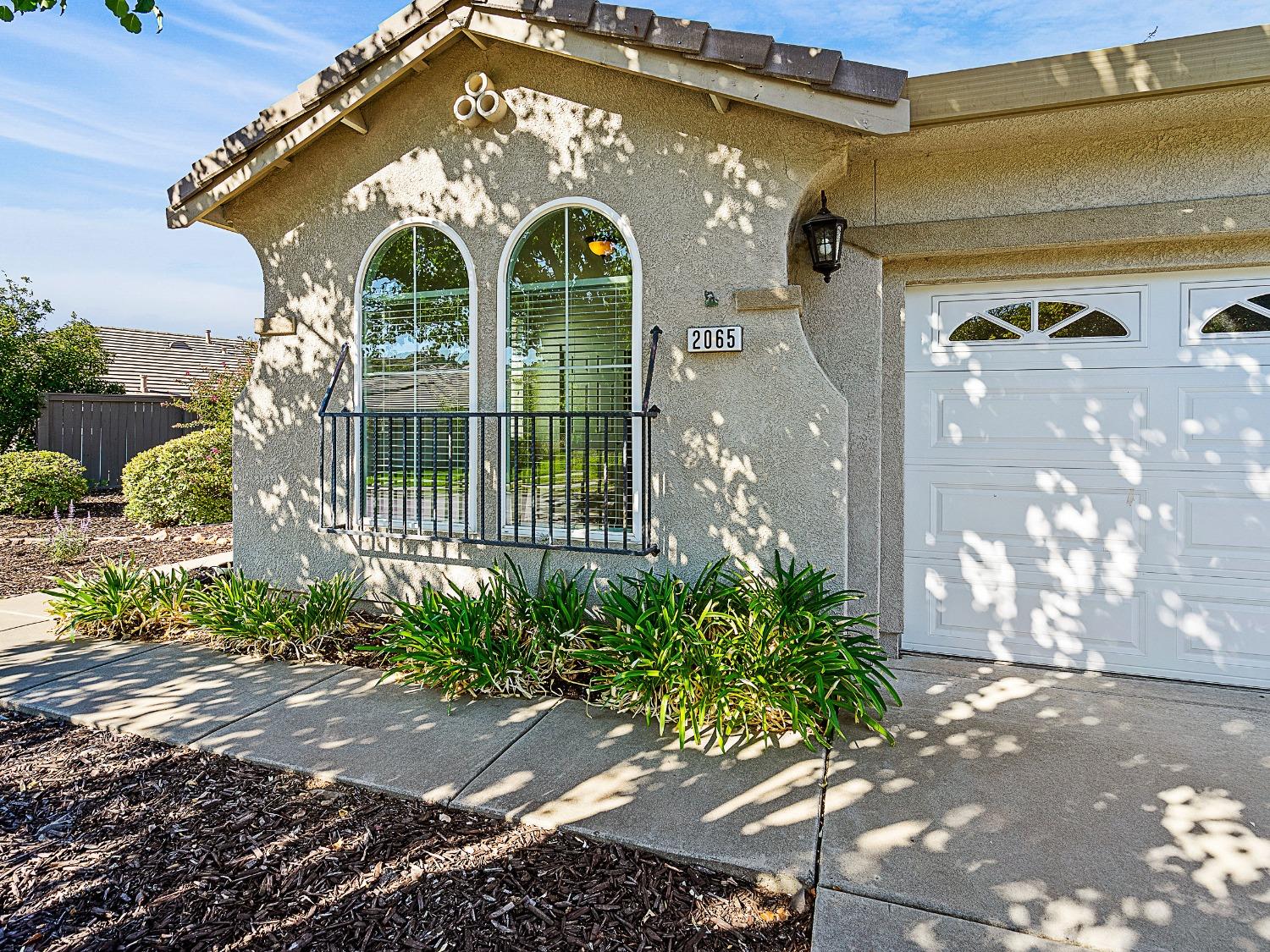 Detail Gallery Image 49 of 56 For 2065 Larkstone Pl, El Dorado Hills,  CA 95762 - 4 Beds | 2 Baths