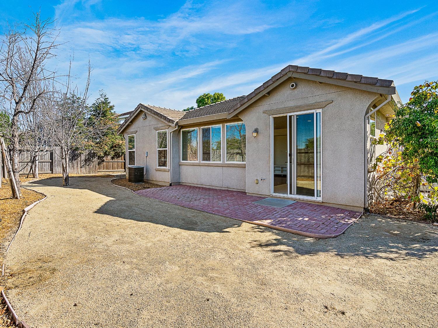 Detail Gallery Image 12 of 56 For 2065 Larkstone Pl, El Dorado Hills,  CA 95762 - 4 Beds | 2 Baths