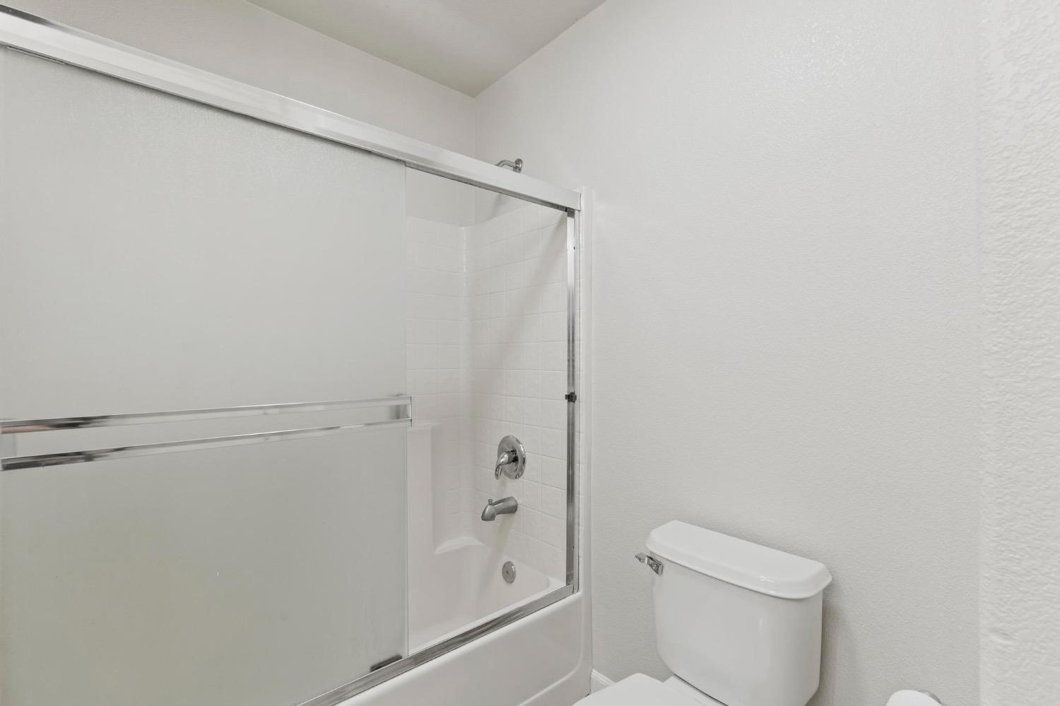 Detail Gallery Image 15 of 21 For 1119 John Wayne Dr, Yuba City,  CA 95991 - 4 Beds | 2/1 Baths