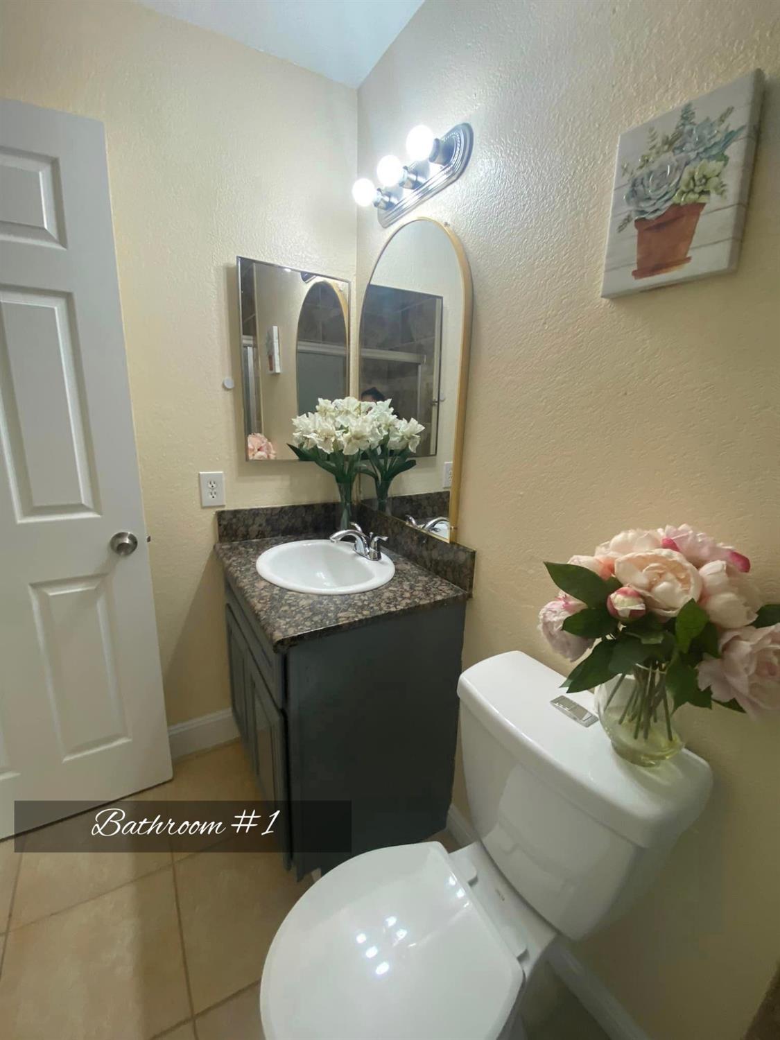 Detail Gallery Image 9 of 23 For 8212 Weyburn Ct, Sacramento,  CA 95828 - 3 Beds | 2 Baths