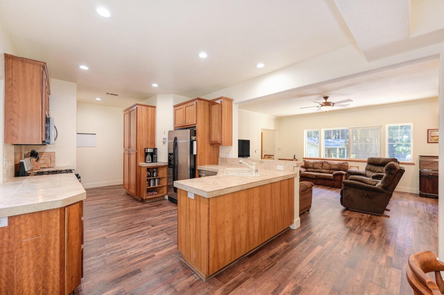 Detail Gallery Image 2 of 62 For 2090 Bourbon St, Pollock Pines,  CA 95726 - 3 Beds | 2 Baths