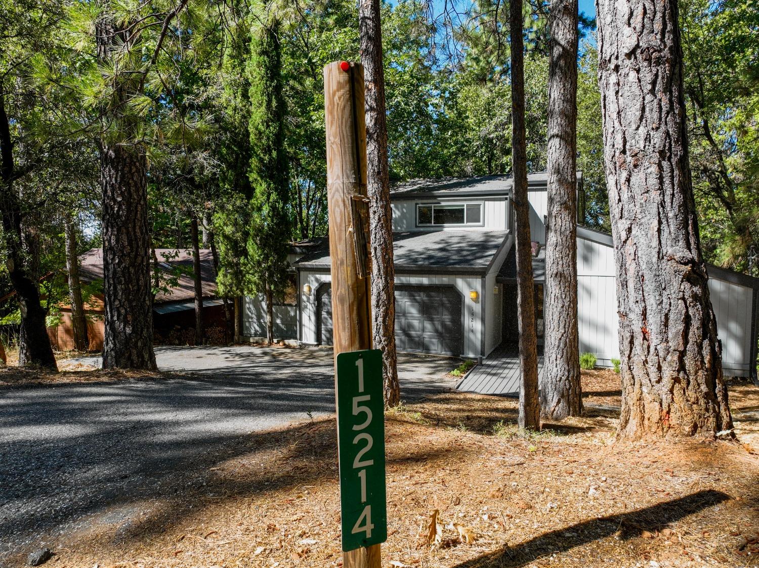 Detail Gallery Image 9 of 40 For 15214 Pammy Way, Grass Valley,  CA 95949 - 3 Beds | 3 Baths