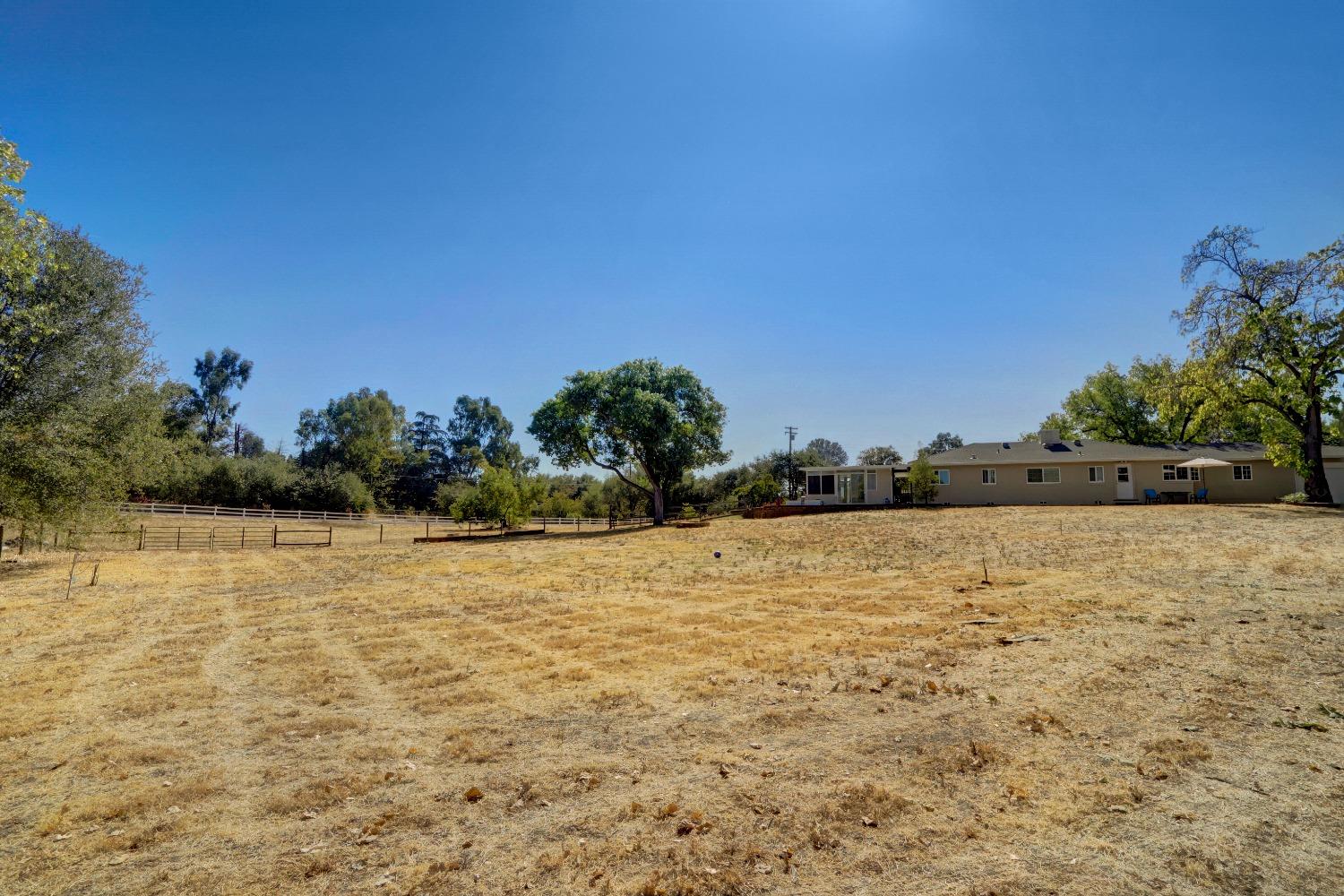 Detail Gallery Image 31 of 84 For 9027 Golden Gate Ave, Orangevale,  CA 95662 - 3 Beds | 2/1 Baths