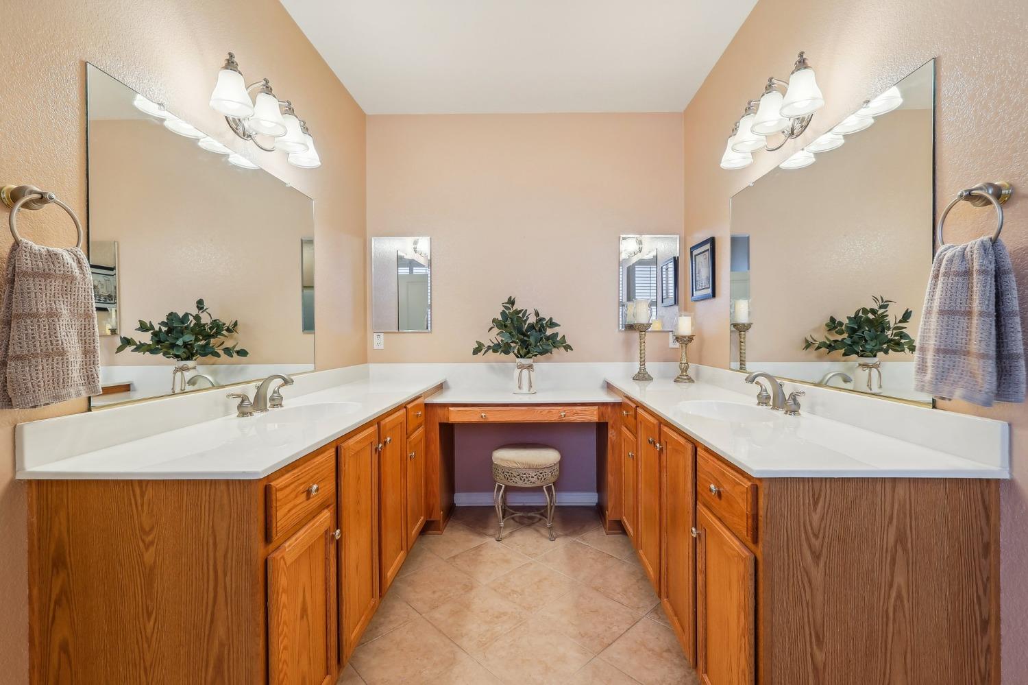 Detail Gallery Image 18 of 36 For 1233 Overland Ln, Lincoln,  CA 95648 - 2 Beds | 2 Baths