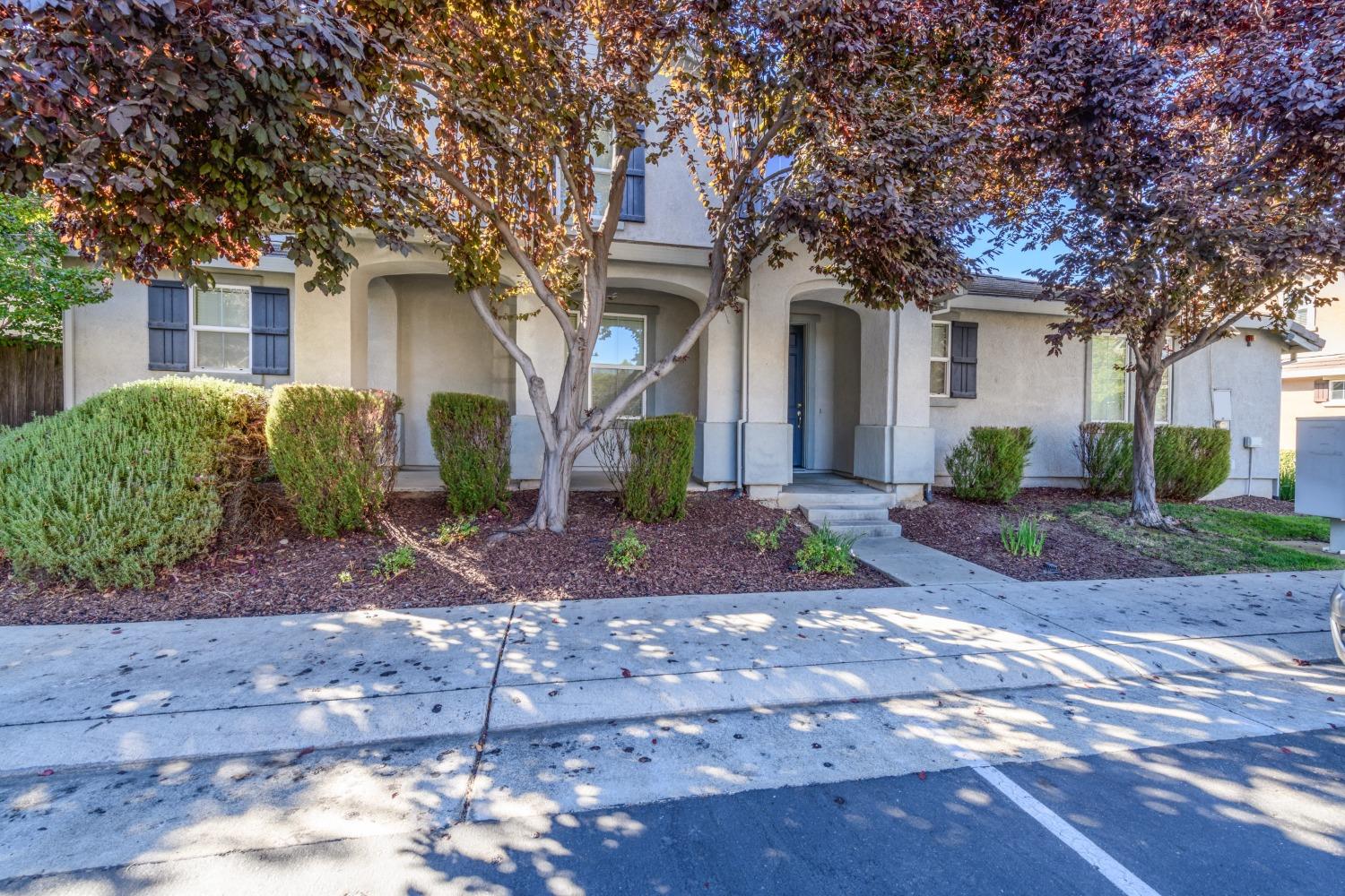 Detail Gallery Image 1 of 1 For 958 Courtyards Loop, Lincoln,  CA 95648 - 3 Beds | 2/1 Baths