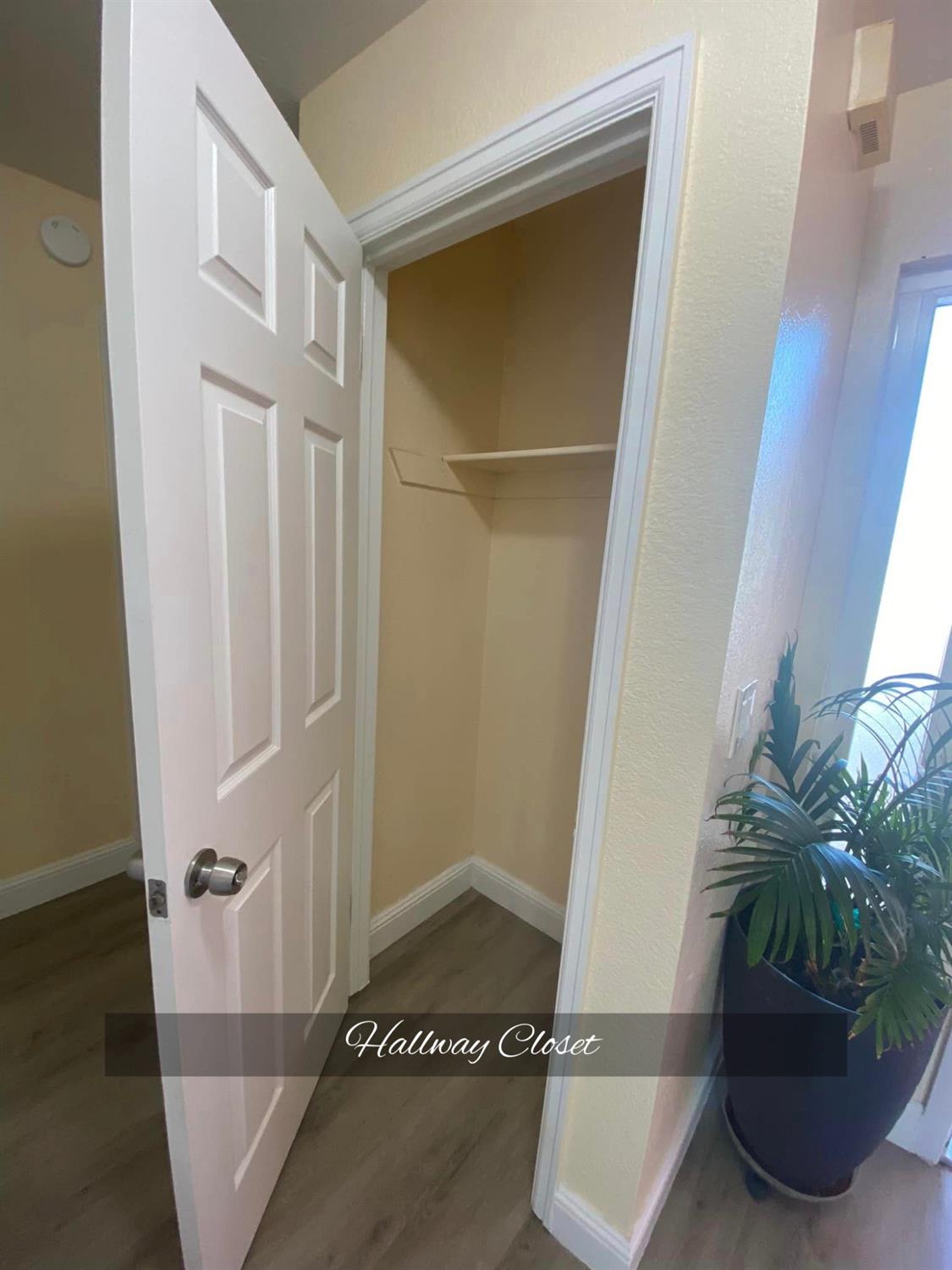 Detail Gallery Image 21 of 23 For 8212 Weyburn Ct, Sacramento,  CA 95828 - 3 Beds | 2 Baths