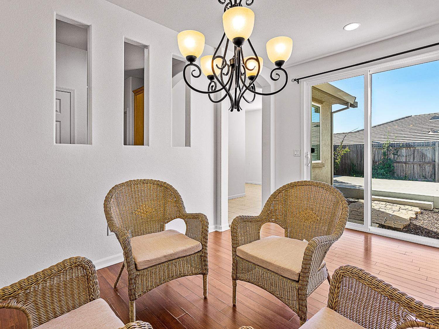 Detail Gallery Image 35 of 56 For 2065 Larkstone Pl, El Dorado Hills,  CA 95762 - 4 Beds | 2 Baths