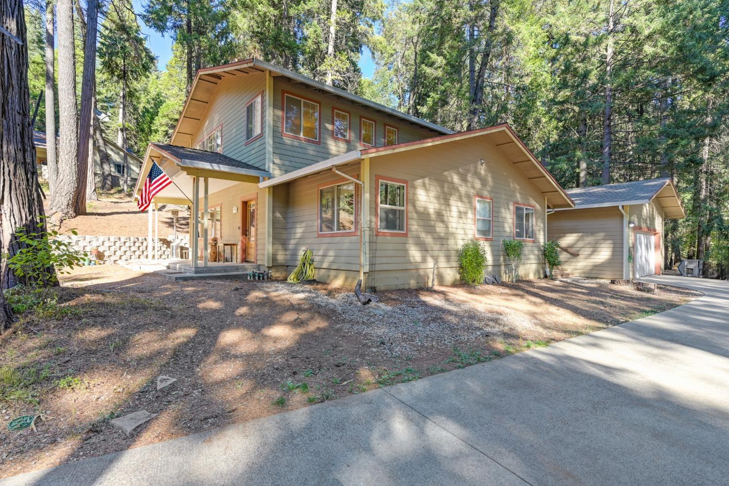 Detail Gallery Image 10 of 62 For 2090 Bourbon St, Pollock Pines,  CA 95726 - 3 Beds | 2 Baths