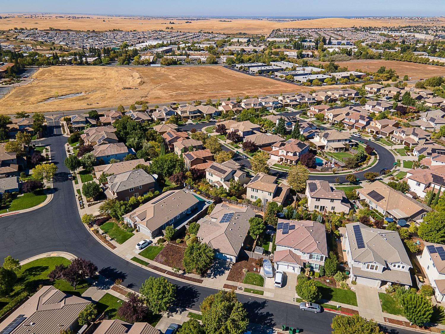 Detail Gallery Image 22 of 56 For 2065 Larkstone Pl, El Dorado Hills,  CA 95762 - 4 Beds | 2 Baths