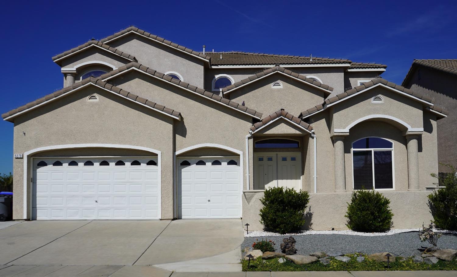 Detail Gallery Image 1 of 13 For 5279 N Ensanada Ave, Fresno,  CA 93723 - 4 Beds | 3/1 Baths