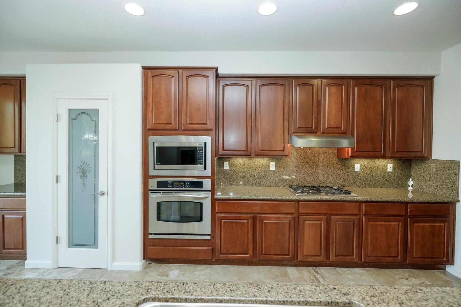 Detail Gallery Image 16 of 43 For 62 Illusions Ct, Patterson,  CA 95363 - 6 Beds | 3/1 Baths