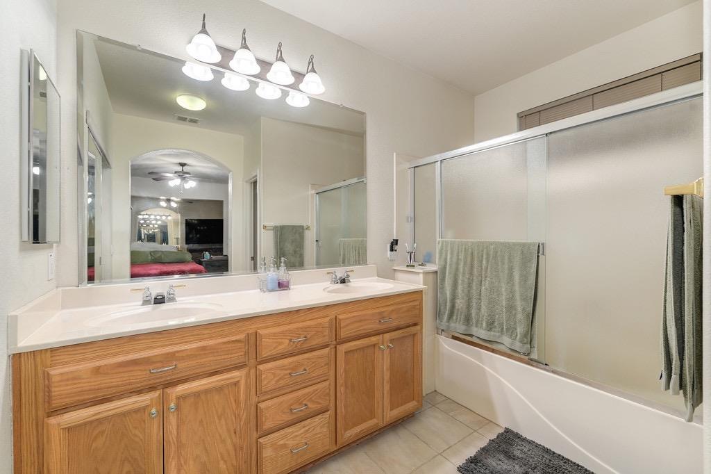 Detail Gallery Image 17 of 24 For 221 Odell Cir, Sacramento,  CA 95835 - 3 Beds | 2 Baths