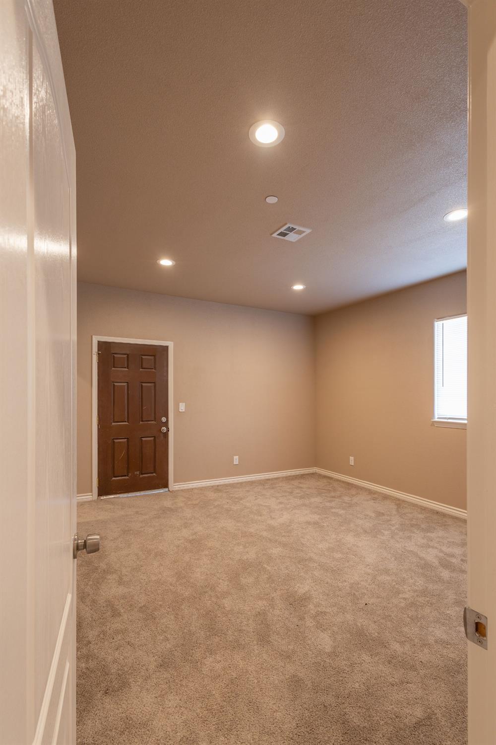 Detail Gallery Image 16 of 20 For 2524 S Harrison St, Stockton,  CA 95206 - 4 Beds | 2 Baths