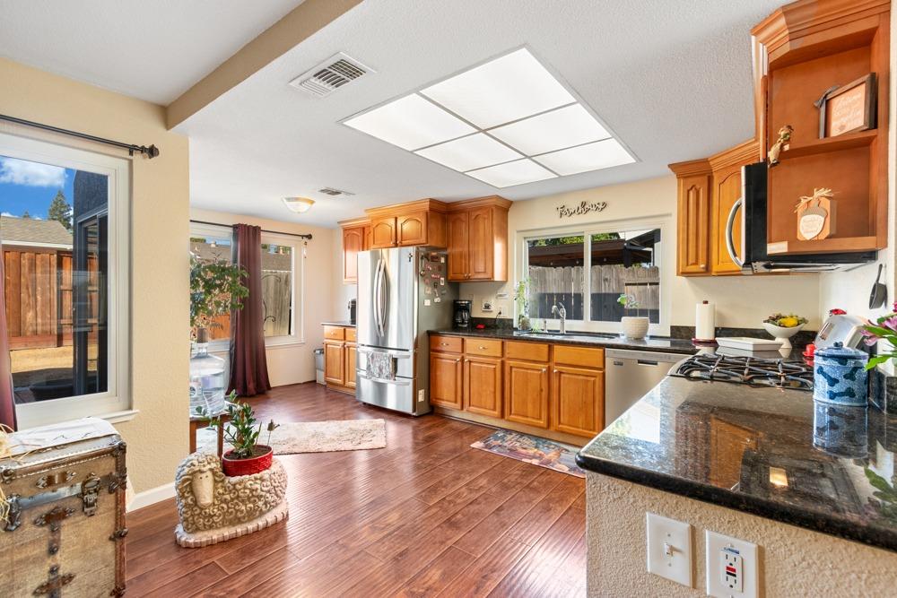 Detail Gallery Image 25 of 59 For 3624 Keswick Way, Sacramento,  CA 95826 - 4 Beds | 2 Baths