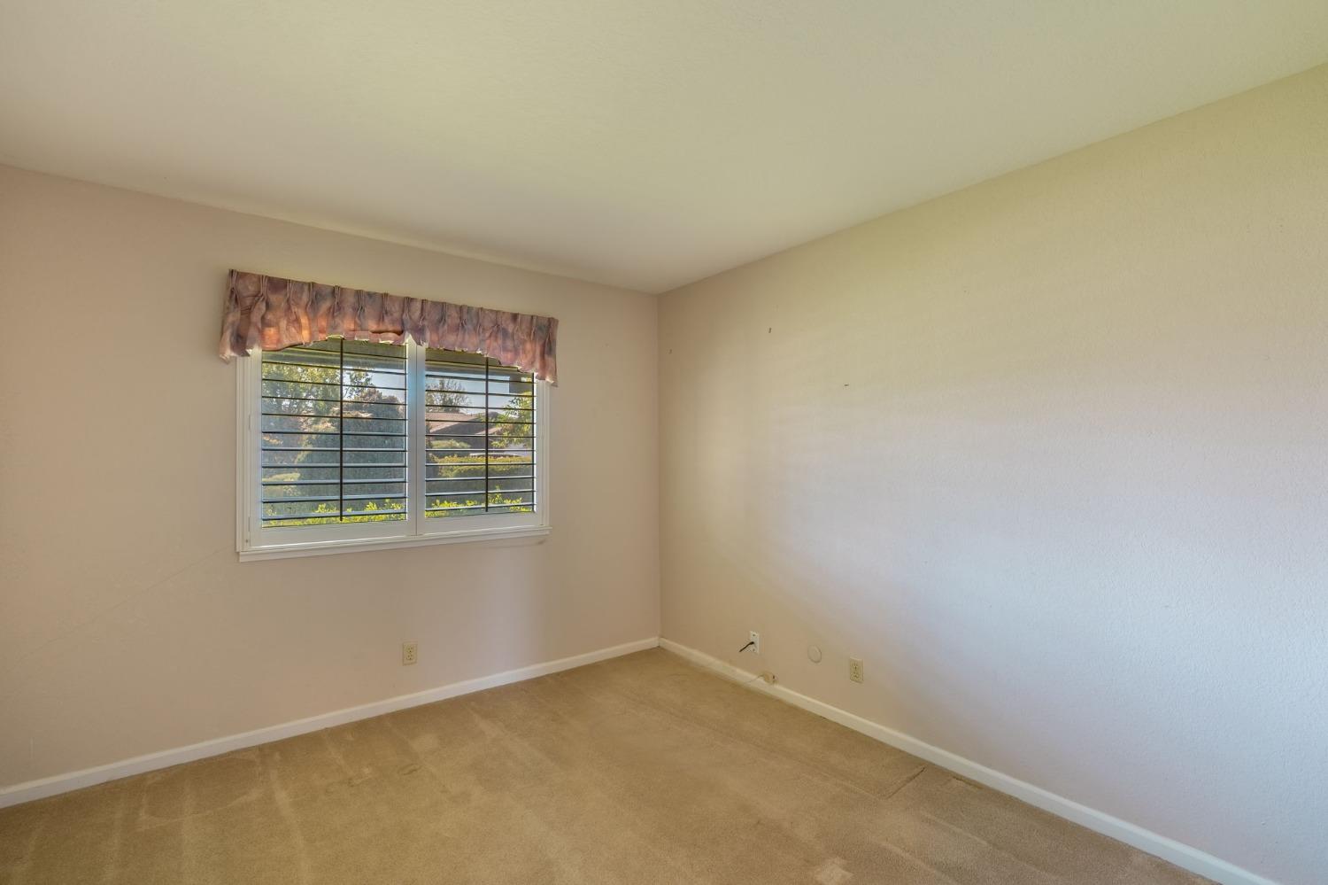 Detail Gallery Image 17 of 28 For 1013 Oakleaf Way, Stockton,  CA 95209 - 3 Beds | 2 Baths