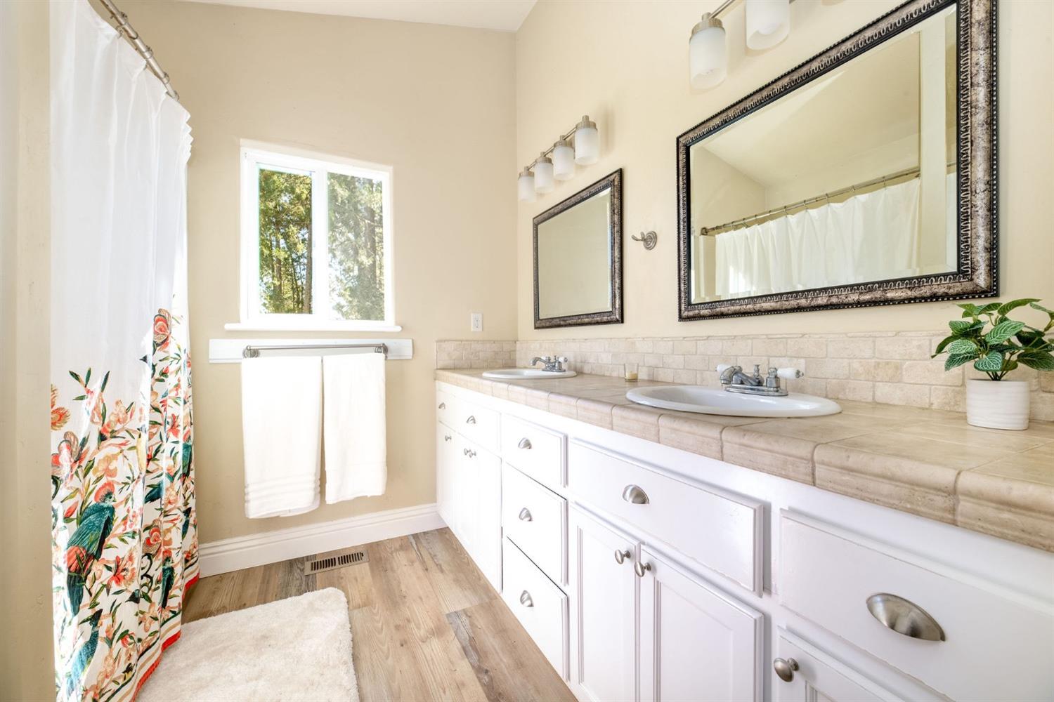 Detail Gallery Image 34 of 60 For 11422 Marjon Dr, Nevada City,  CA 95959 - 3 Beds | 2 Baths