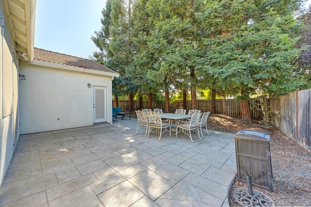 Detail Gallery Image 19 of 24 For 221 Odell Cir, Sacramento,  CA 95835 - 3 Beds | 2 Baths