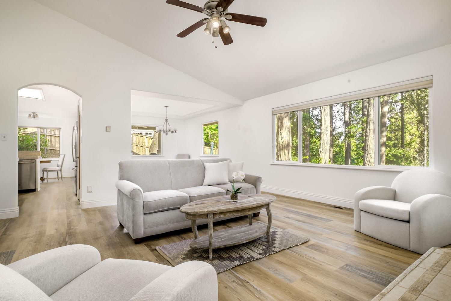 Detail Gallery Image 7 of 60 For 11422 Marjon Dr, Nevada City,  CA 95959 - 3 Beds | 2 Baths