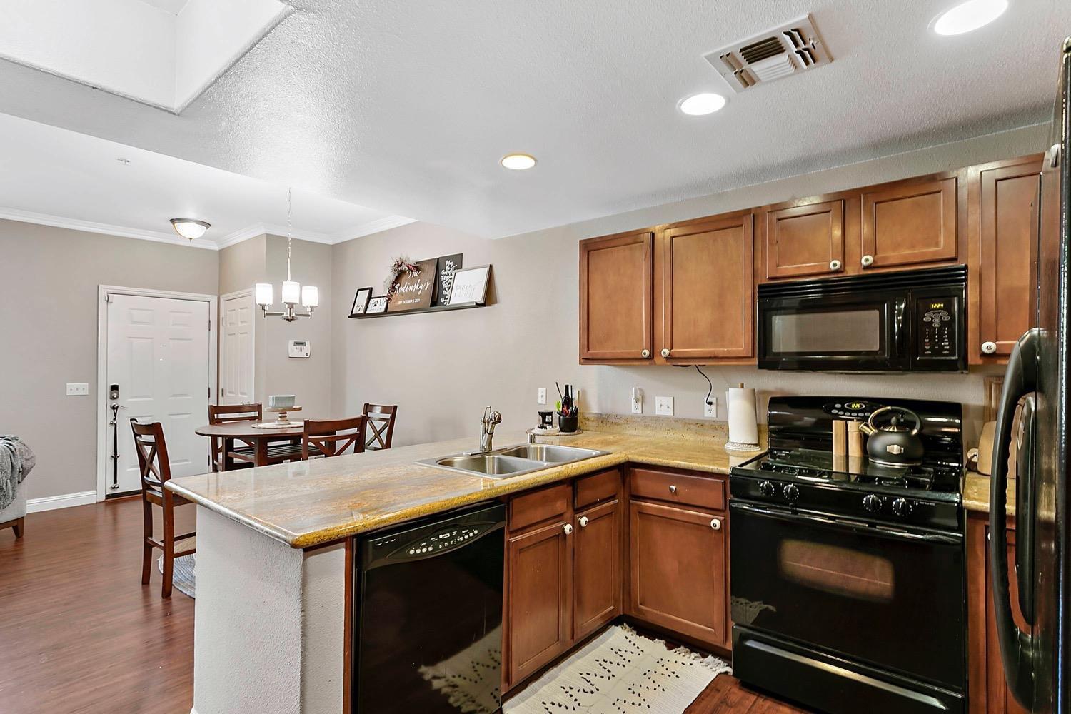 Detail Gallery Image 37 of 55 For 4800 Westlake Pkwy #2106,  Sacramento,  CA 95835 - 3 Beds | 2/1 Baths