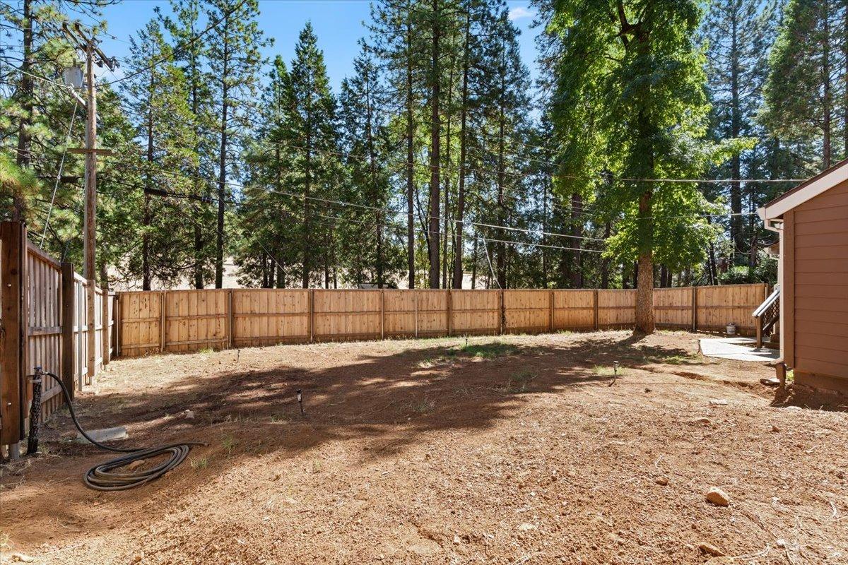 Detail Gallery Image 4 of 42 For 13532 Wheeler Acres, Grass Valley,  CA 95949 - 3 Beds | 2/1 Baths