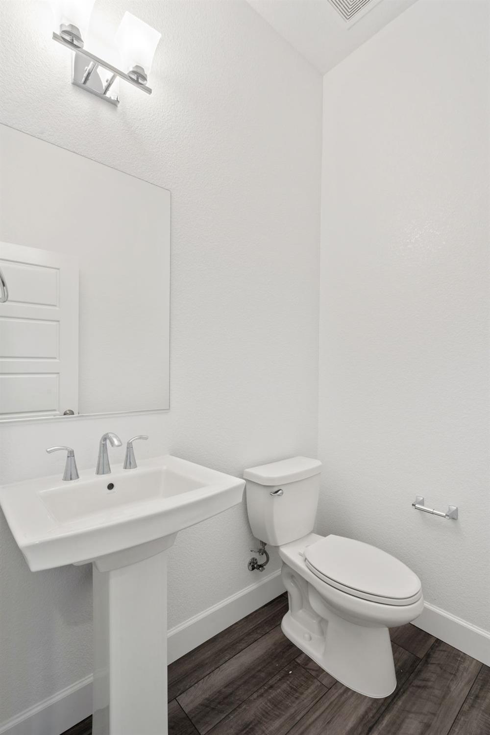 Detail Gallery Image 23 of 28 For 4236 Bellwether Way, Sacramento,  CA 95835 - 4 Beds | 2/1 Baths