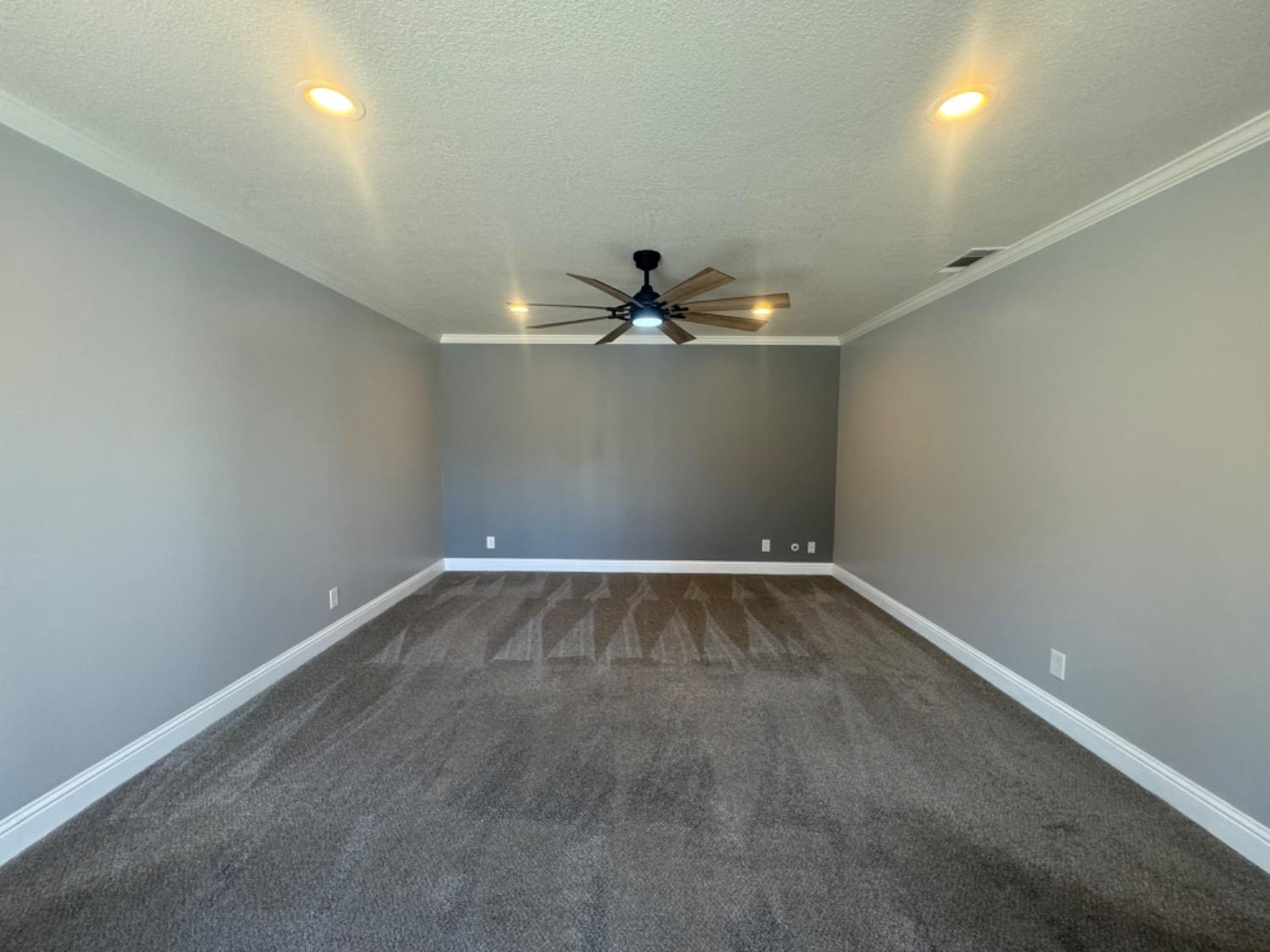 Detail Gallery Image 11 of 23 For 3708 Portage Cir S, Stockton,  CA 95219 - 4 Beds | 2/1 Baths