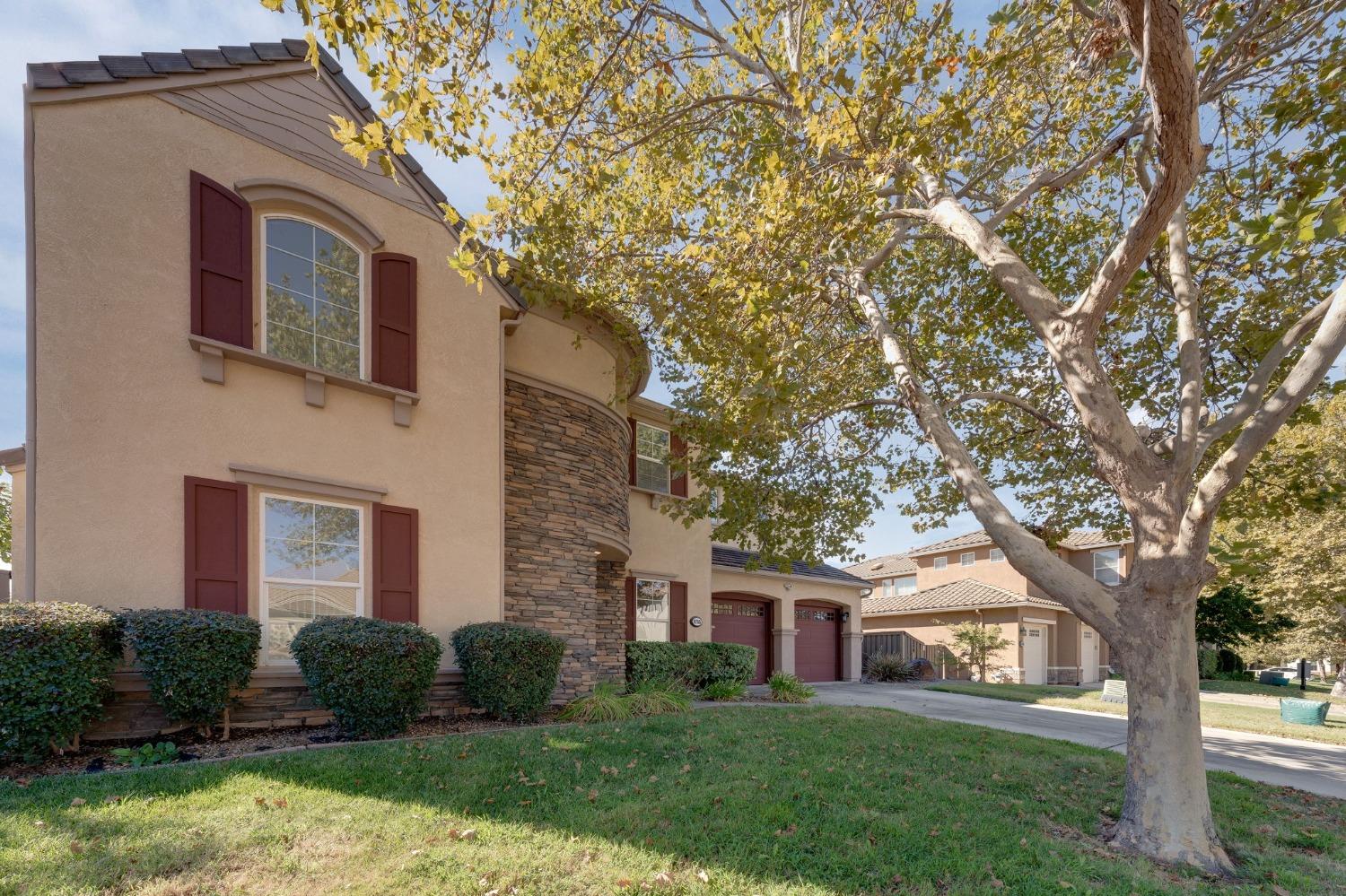 Detail Gallery Image 3 of 47 For 9255 Pinehurst Dr, Roseville,  CA 95747 - 4 Beds | 3/1 Baths