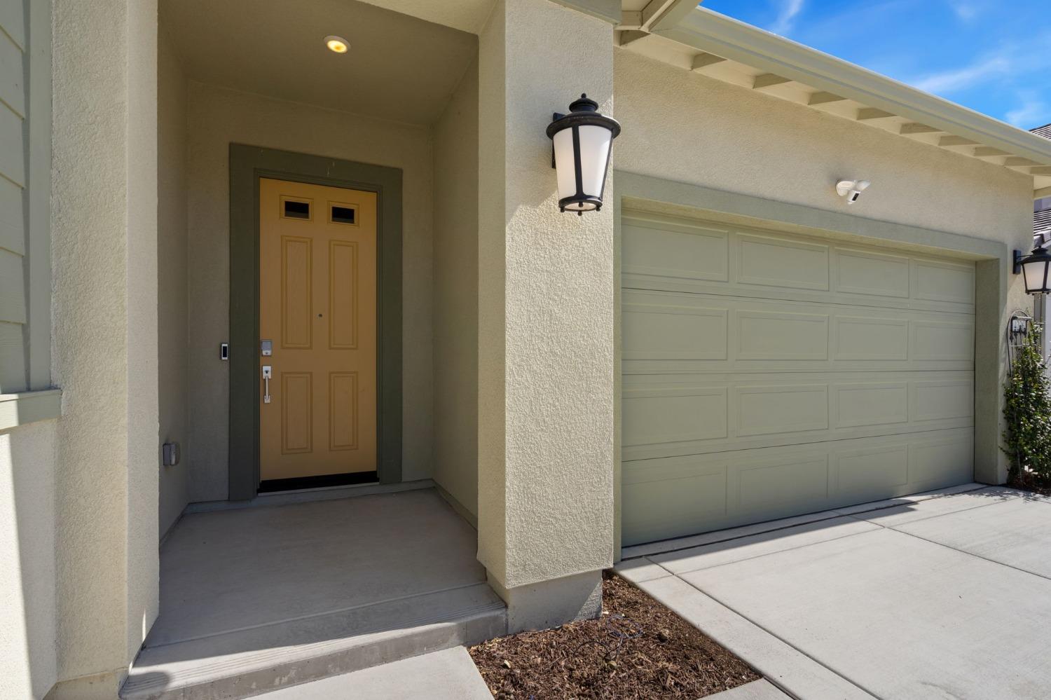 Detail Gallery Image 3 of 28 For 4236 Bellwether Way, Sacramento,  CA 95835 - 4 Beds | 2/1 Baths