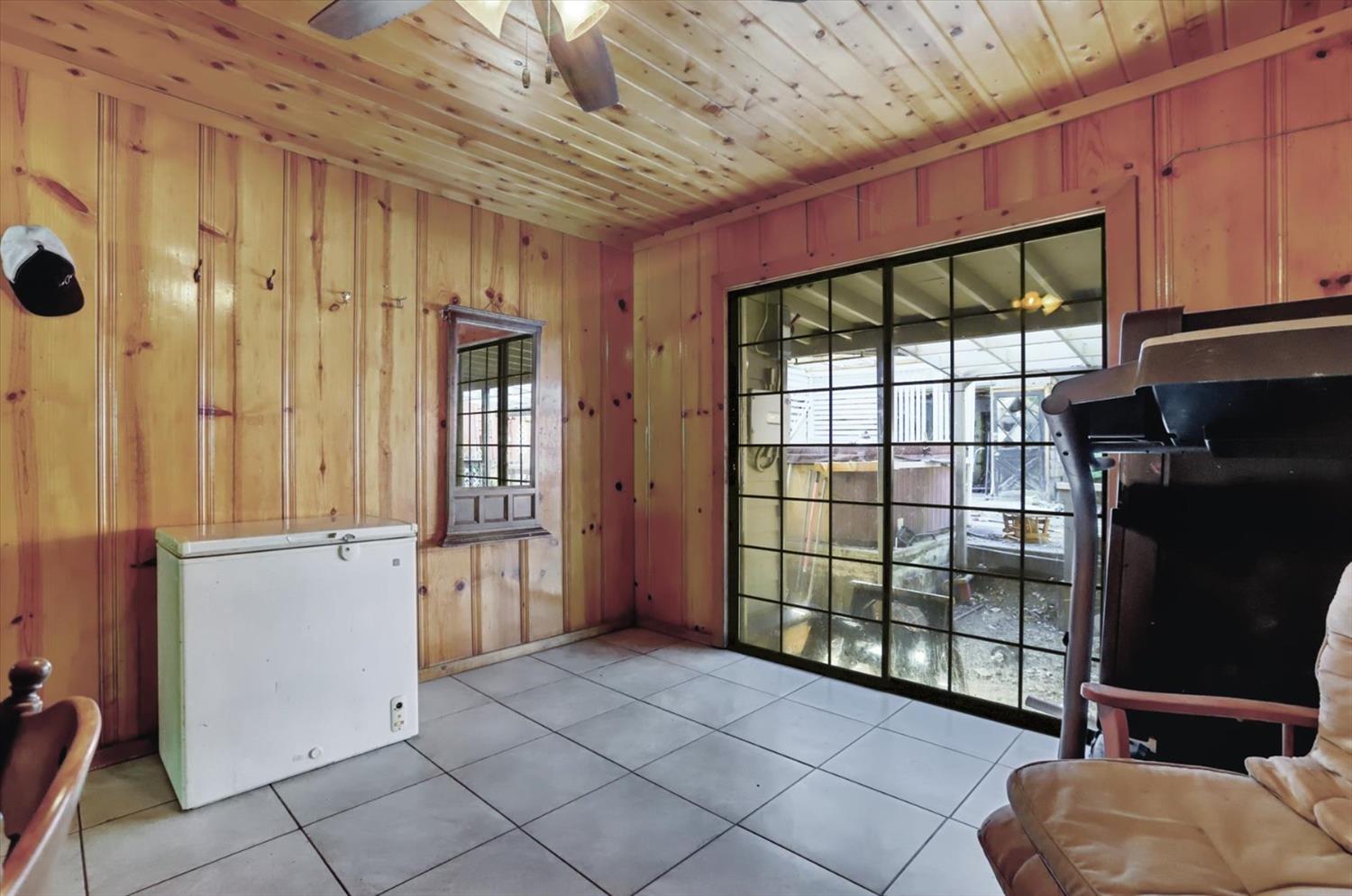 Detail Gallery Image 17 of 93 For 725 E Main St, Downieville,  CA 95936 - 5 Beds | 2 Baths