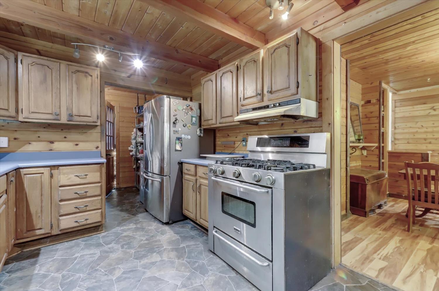 Detail Gallery Image 20 of 93 For 725 E Main St, Downieville,  CA 95936 - 5 Beds | 2 Baths