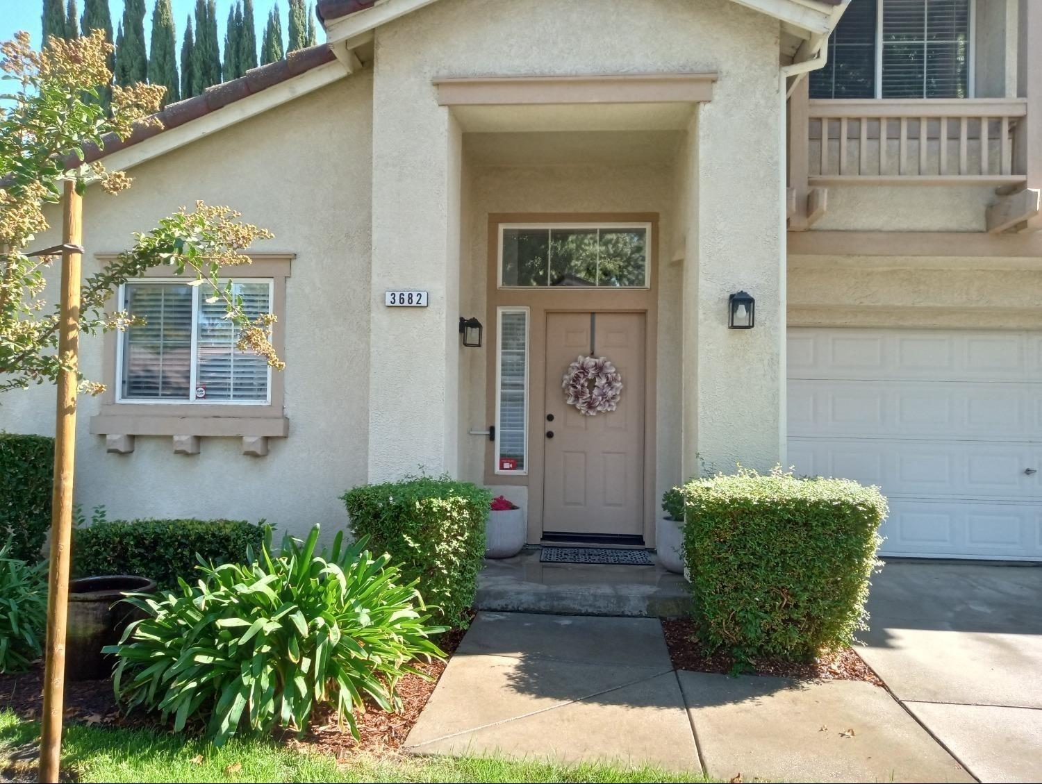 Detail Gallery Image 6 of 57 For 3682 Whispering Creek Cir, Stockton,  CA 95219 - 2 Beds | 2 Baths