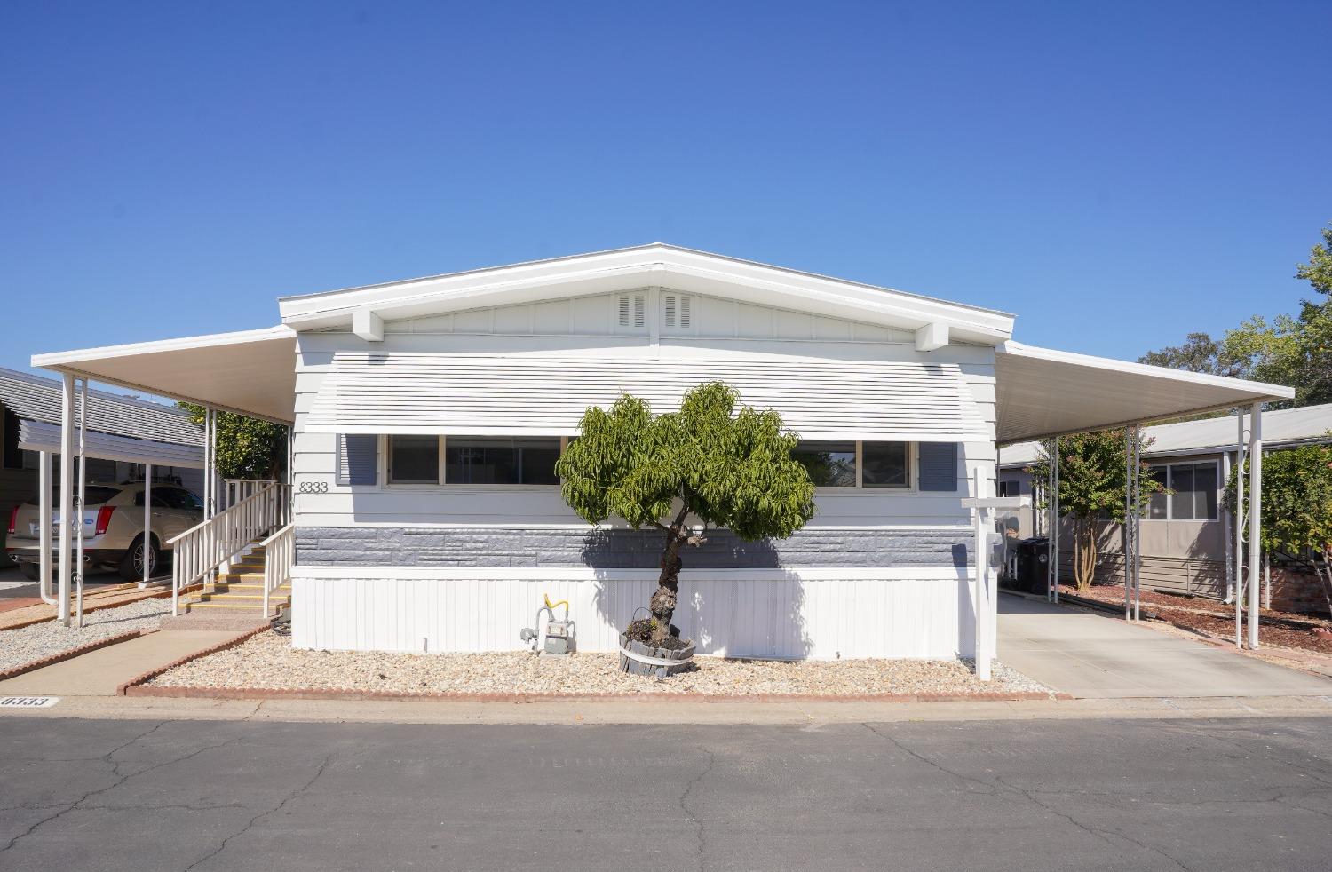 Detail Gallery Image 2 of 43 For 8333 Driftwood Ln, Citrus Heights,  CA 95610 - 2 Beds | 2 Baths