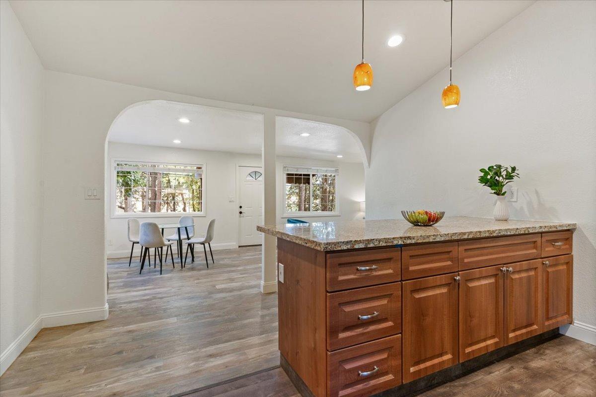 Detail Gallery Image 10 of 42 For 13532 Wheeler Acres, Grass Valley,  CA 95949 - 3 Beds | 2/1 Baths