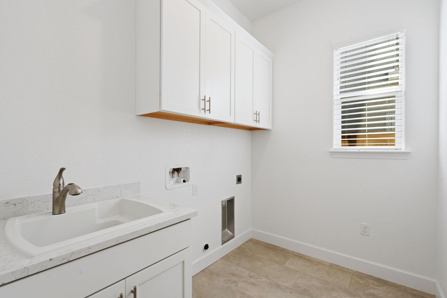 Detail Gallery Image 24 of 28 For 4236 Bellwether Way, Sacramento,  CA 95835 - 4 Beds | 2/1 Baths