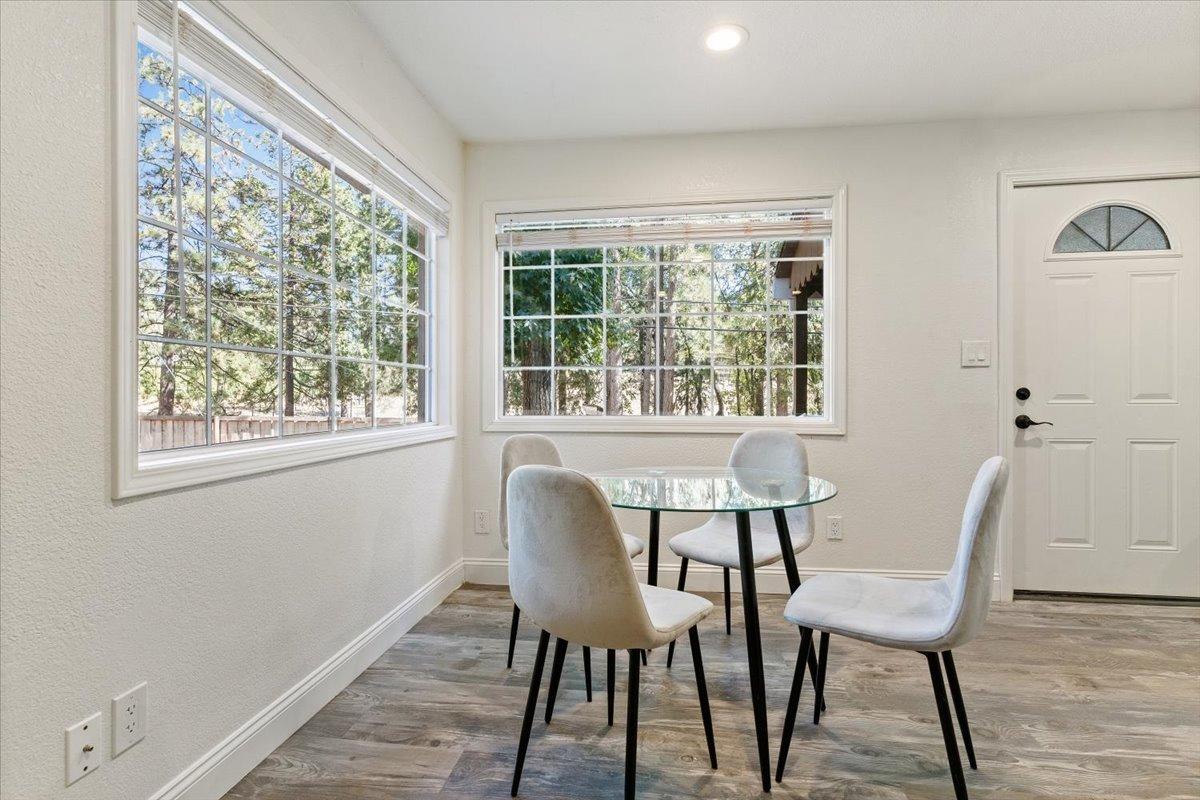 Detail Gallery Image 18 of 42 For 13532 Wheeler Acres, Grass Valley,  CA 95949 - 3 Beds | 2/1 Baths