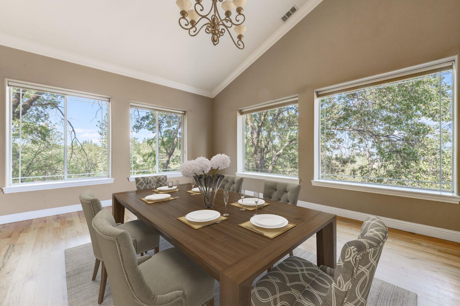 Detail Gallery Image 2 of 89 For 20197 Kingswood Ct, Grass Valley,  CA 95949 - 5 Beds | 3/1 Baths