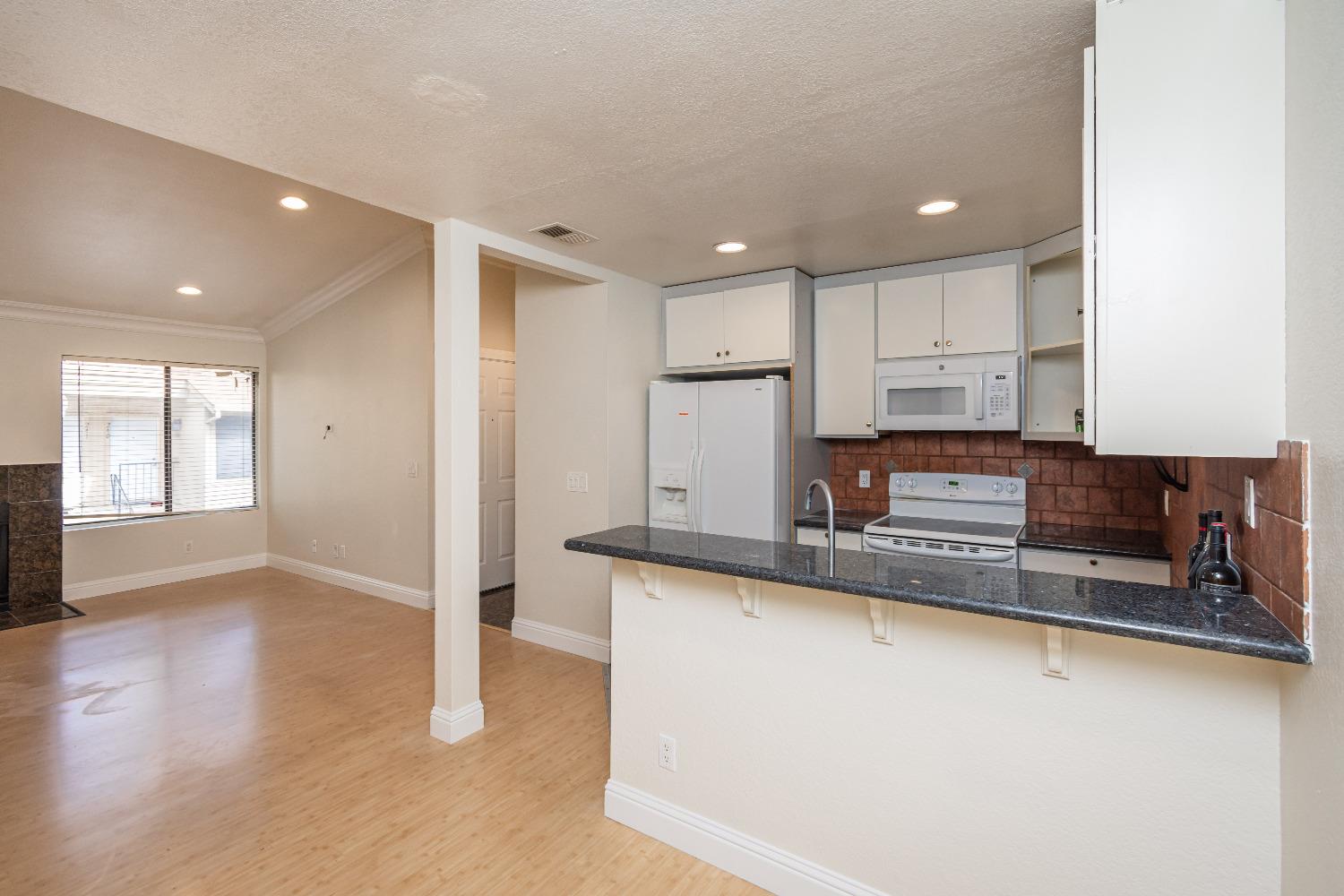 Detail Gallery Image 8 of 25 For 3939 Madison Ave #234,  North Highlands,  CA 95660 - 2 Beds | 2 Baths